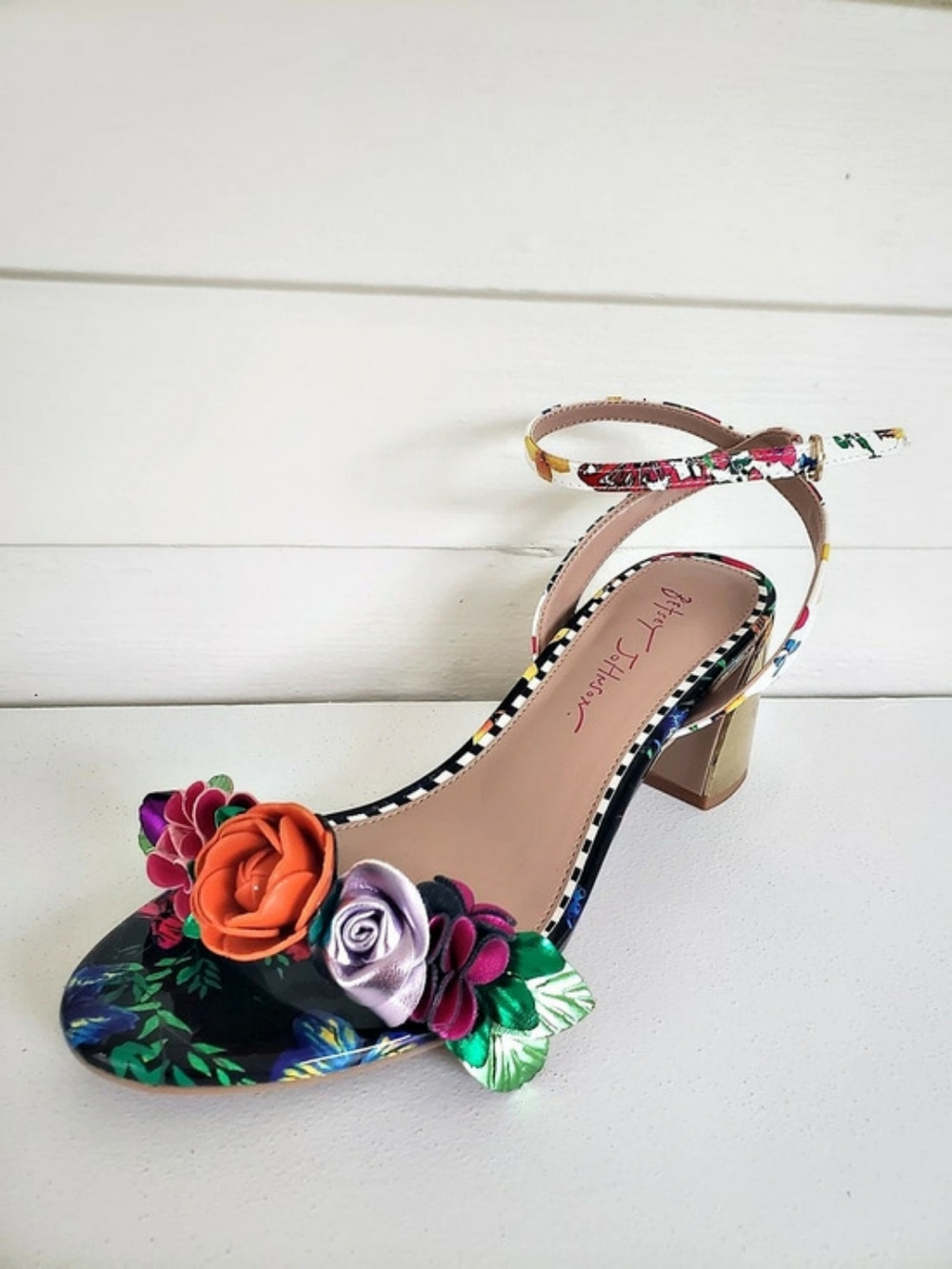 Betsey Johnson Darcee Colorful Floral Block Heel Sandals Size 7.5